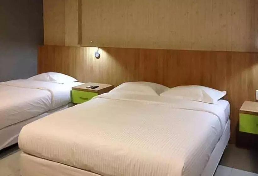 ホテル Wisma Sederhana Mitra Reddoorz