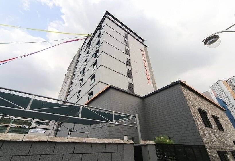 Отель Yangsan Seoksan Candeo