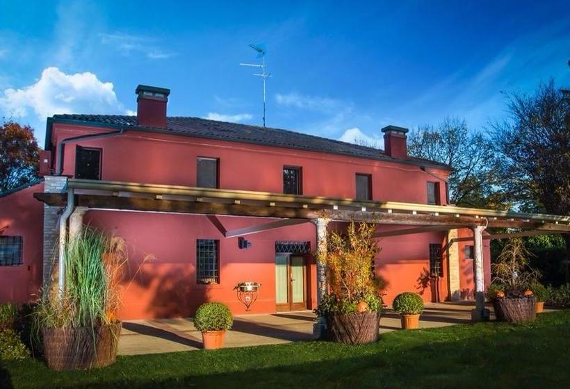 بنسيون Borgo La Colombara