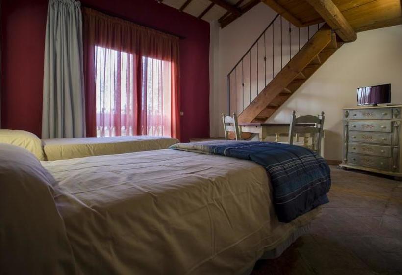 بنسيون Borgo La Colombara