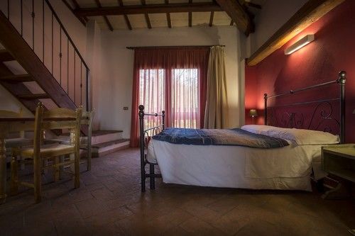 بنسيون Borgo La Colombara