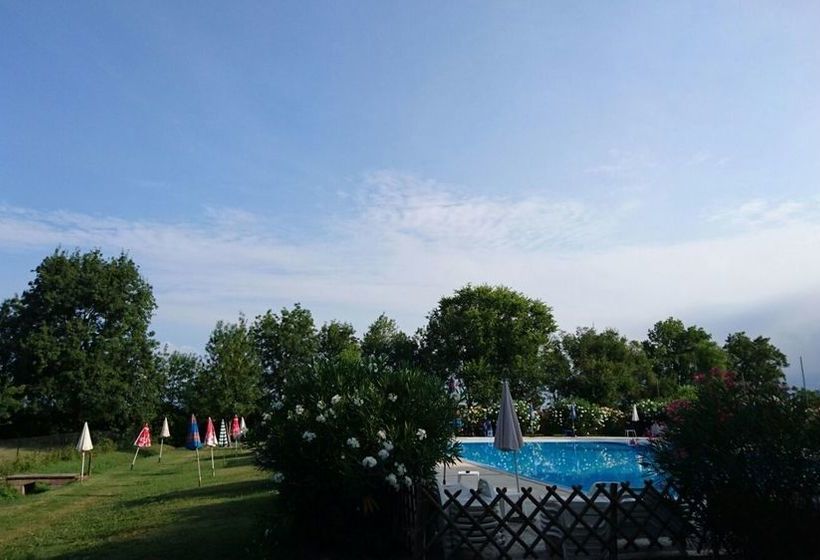 بنسيون Borgo La Colombara