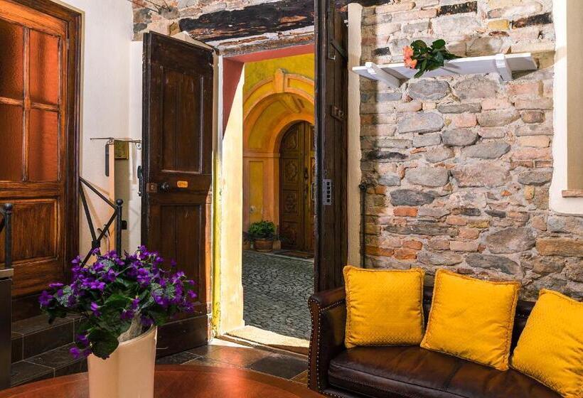 Pension Dimora I Manichei