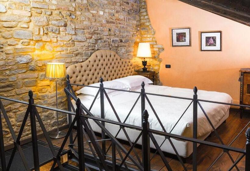 Pension Dimora I Manichei