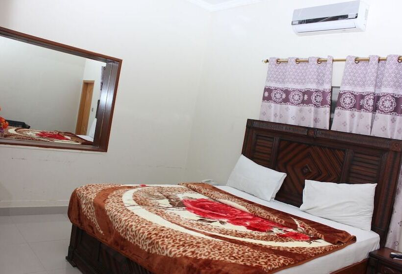 پانسیون Royal Palace