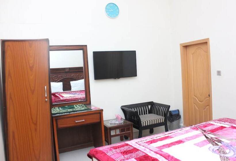 پانسیون Royal Palace