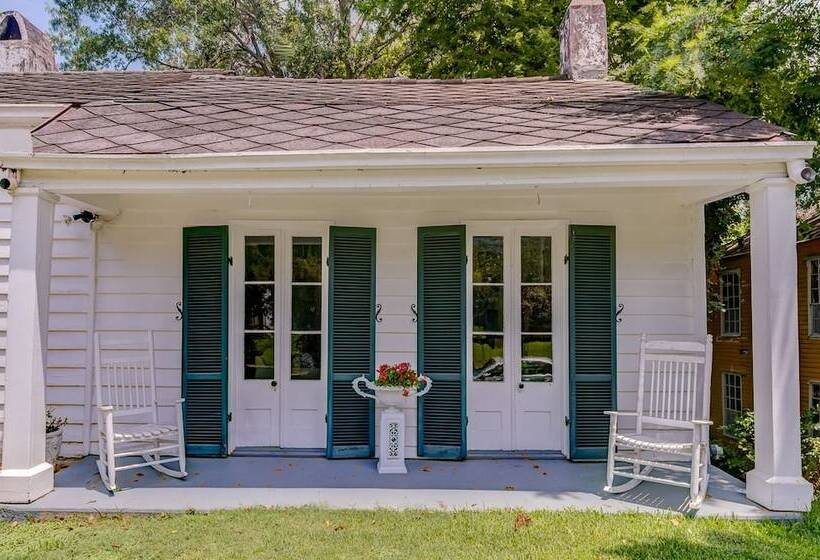 펜션 Steele Cottage