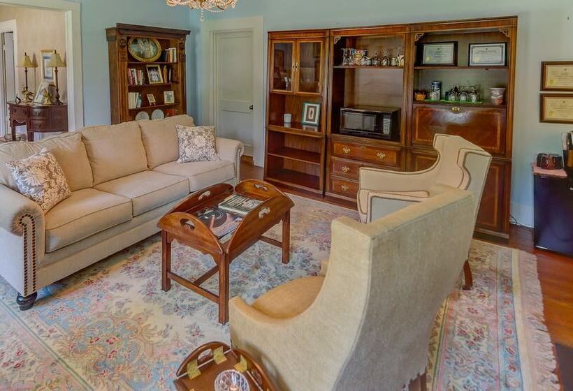 펜션 Steele Cottage