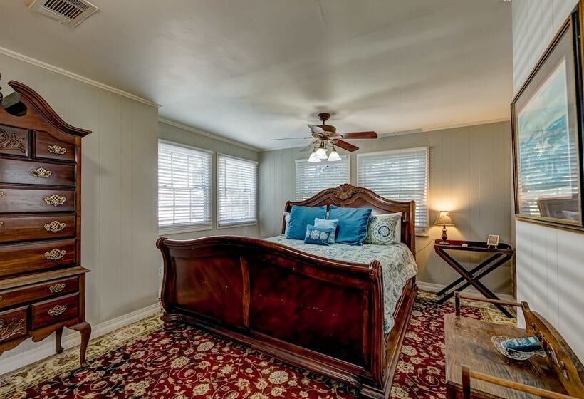 펜션 Steele Cottage