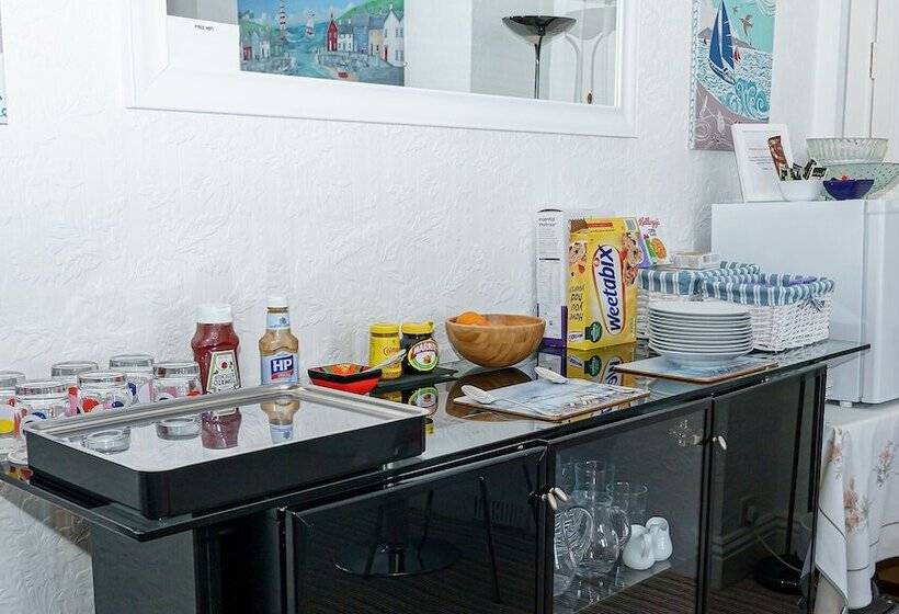 פנסיון Stour Lodge Guest House