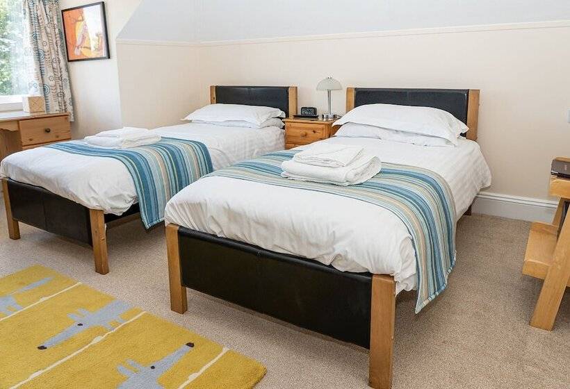 פנסיון Stour Lodge Guest House