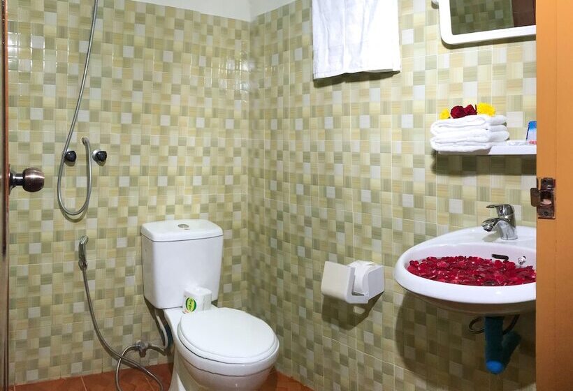 Railroad Hotel Kalaw