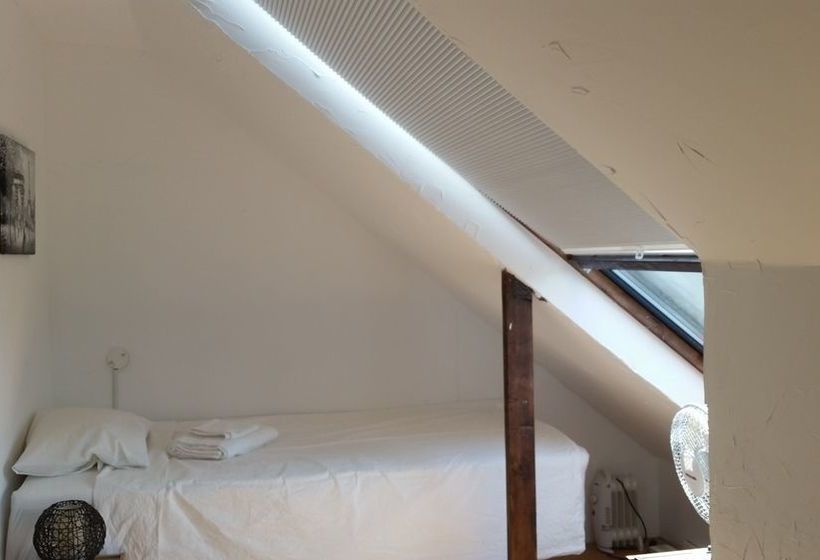 Trollbacken Vandrarhem Hostel