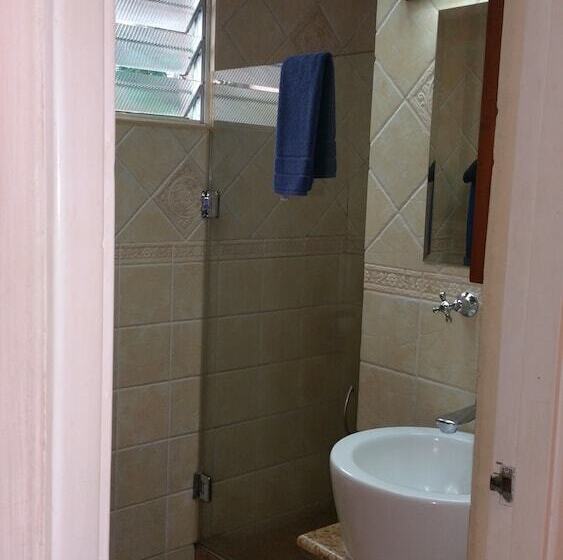 Woodmere Grand Hotel & Serviced Apartments