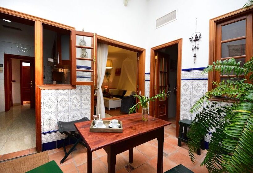 مبيت وإفطار Casa Emblematica Armonia