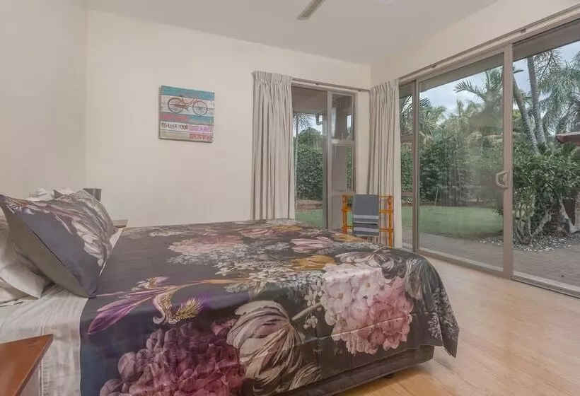 تختخواب و صبحانه Rarotonga S Fishing Lodge   Gt S