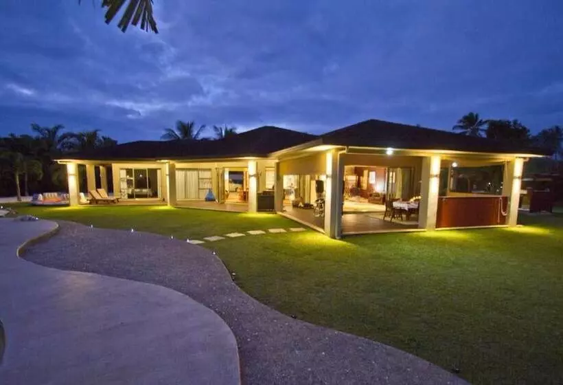 تختخواب و صبحانه Rarotonga S Fishing Lodge   Gt S