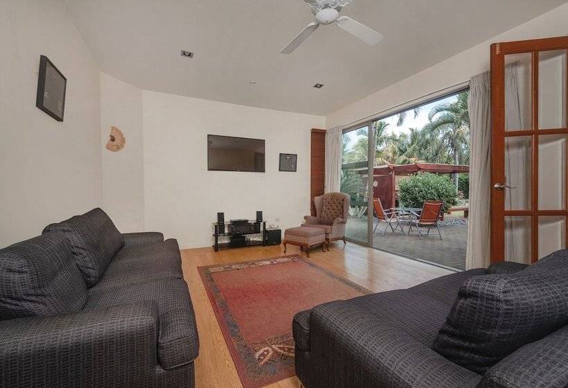 تختخواب و صبحانه Rarotonga S Fishing Lodge Gt S