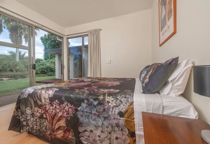 تختخواب و صبحانه Rarotonga S Fishing Lodge Gt S