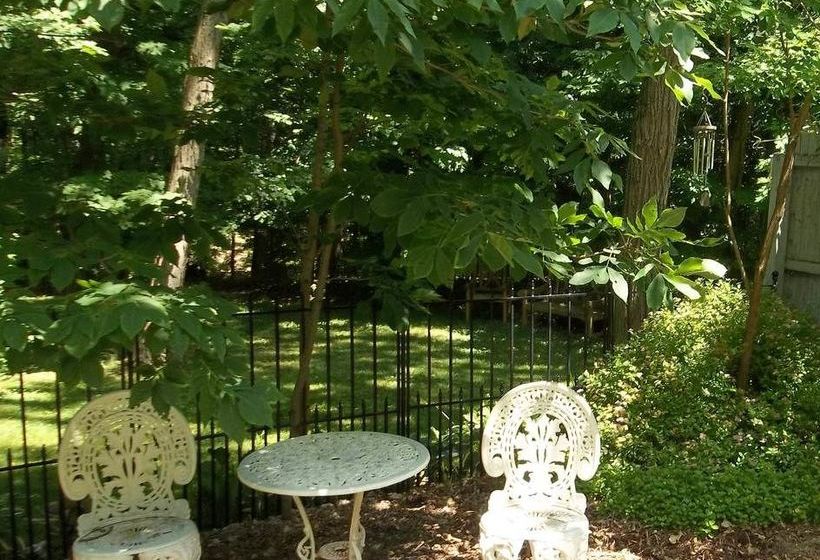 Bunny Trail Guest House