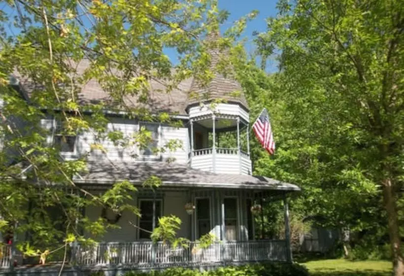 Bunny Trail Guest House