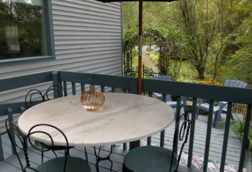 Bunny Trail Guest House