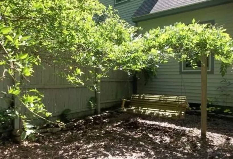 Bunny Trail Guest House