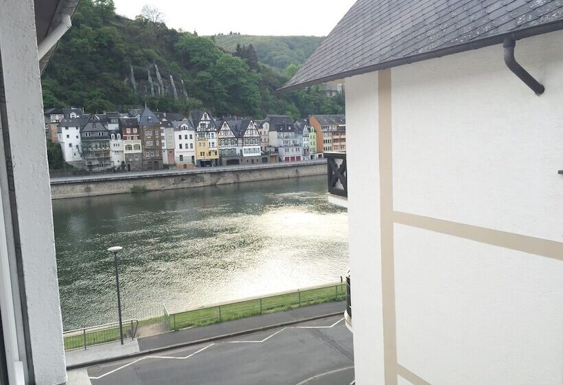 Ferienwohnungen Haus Zur Linde