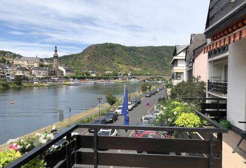 Ferienwohnungen Haus Zur Linde