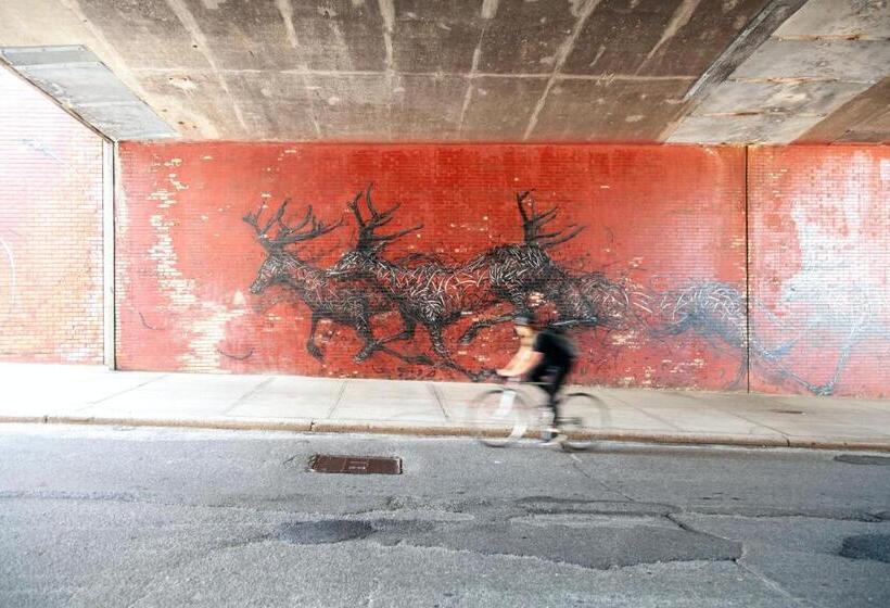 1 Hotel Brooklyn Bridge