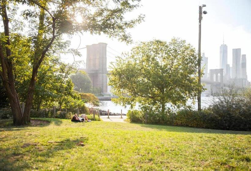 1 Hotel Brooklyn Bridge