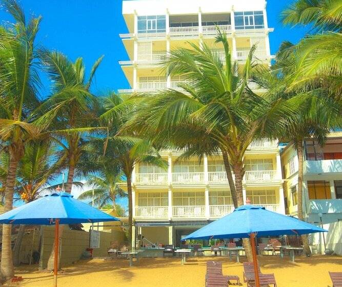 Beacon Beach Hotel Negombo