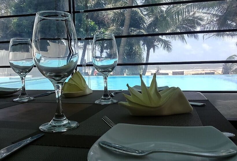 Beacon Beach Hotel Negombo