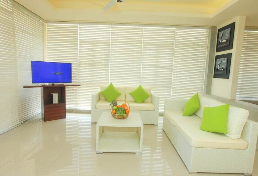 Beacon Beach Hotel Negombo