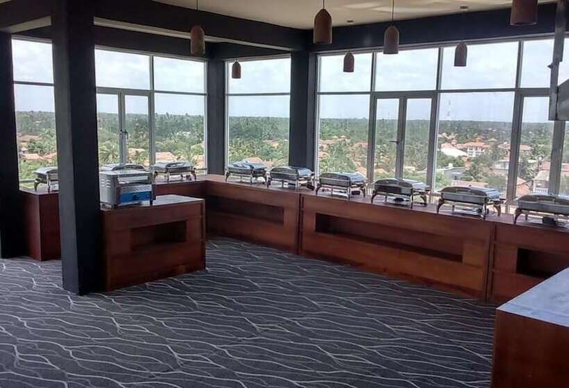 Beacon Beach Hotel Negombo