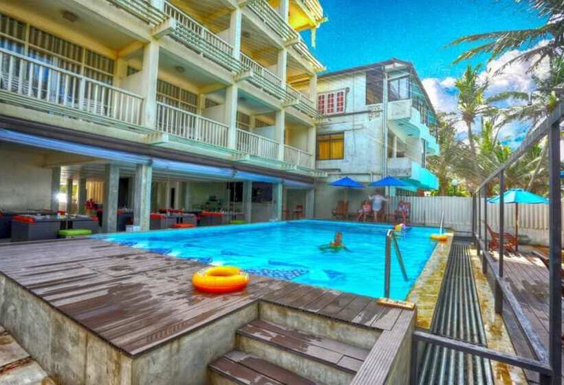 Beacon Beach Hotel Negombo