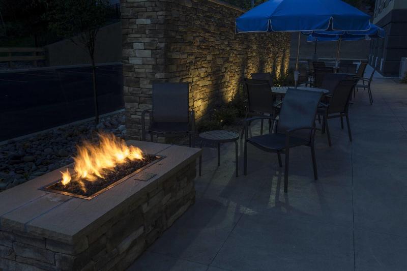 فندق Fairfield Inn & Suites By Marriott Geneva Finger Lakes