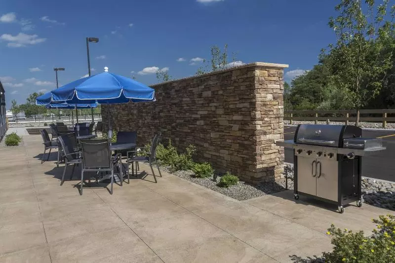 ホテル Fairfield Inn & Suites By Marriott Geneva Finger Lakes