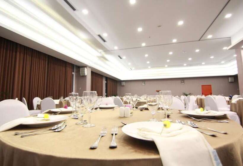 בית מלון כפרי Grand Tebu