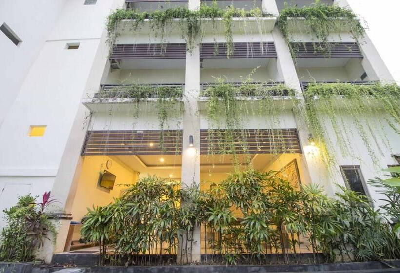 فندق Reddoorz At Benesari 2 Legian