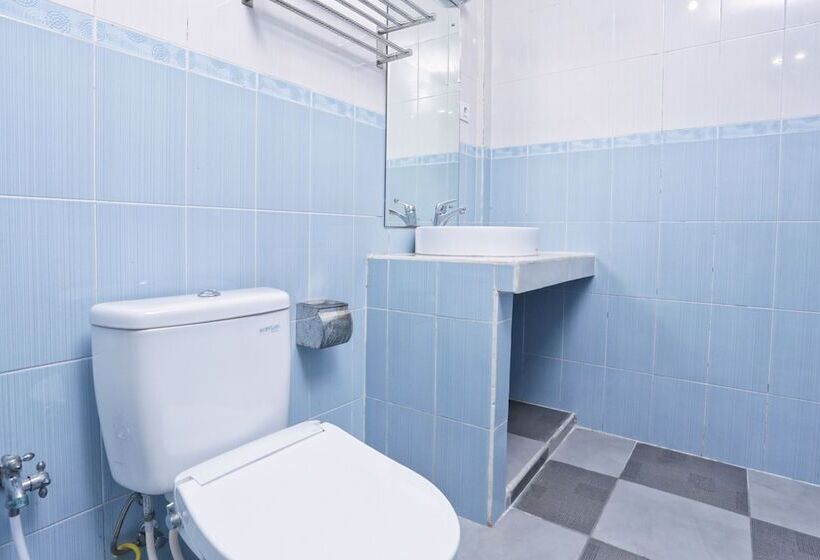 فندق Reddoorz At Benesari 2 Legian