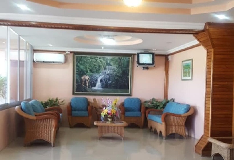 هتل Rovanel S Resort And Conference Centre