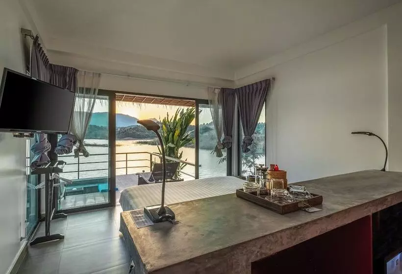 ホテル The Sanctuary Nam Ngum Beach Resort