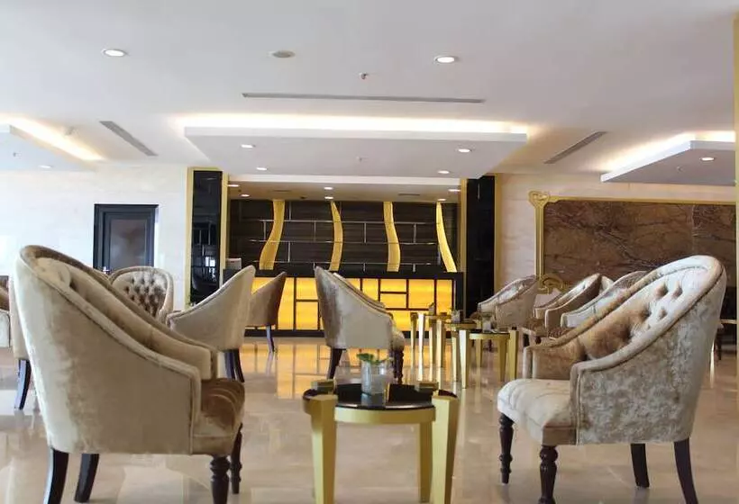 Swiss Belhotel Makassar