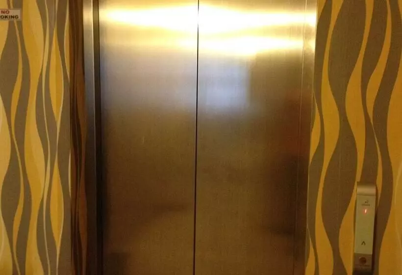Hotel Twins
