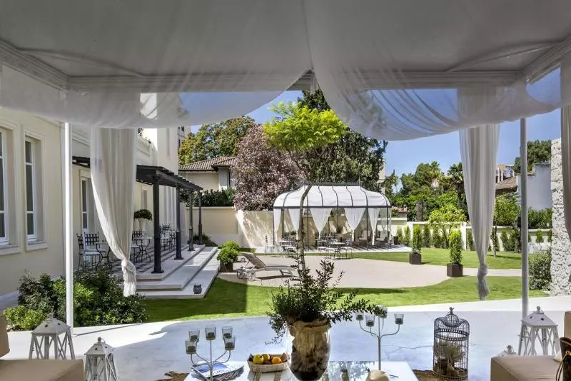 Hotelli Villa Fanny