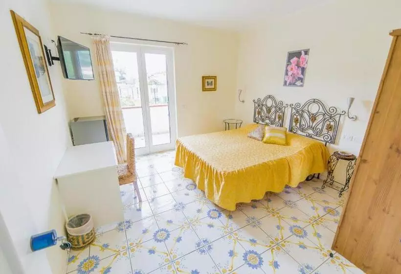 ホテル Villa Maredona