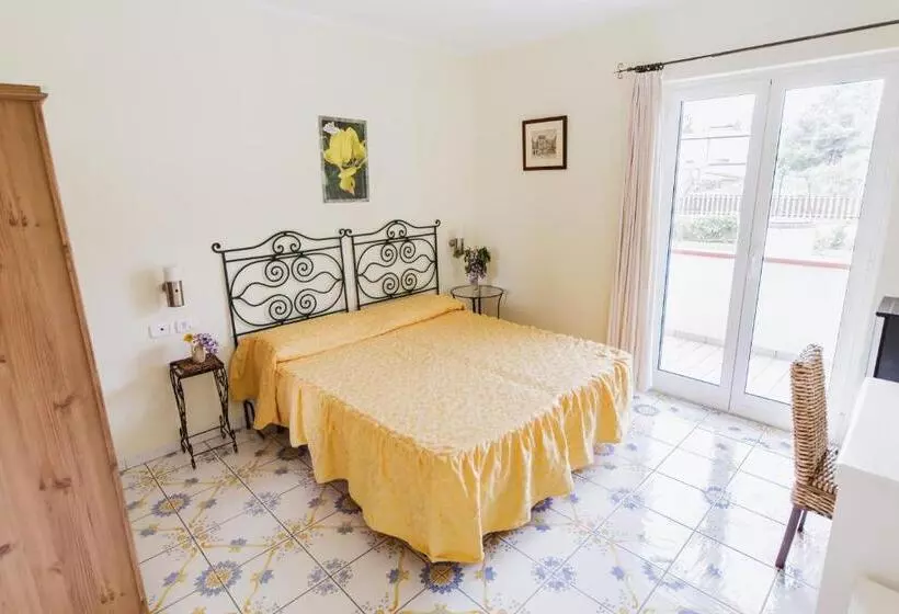 ホテル Villa Maredona