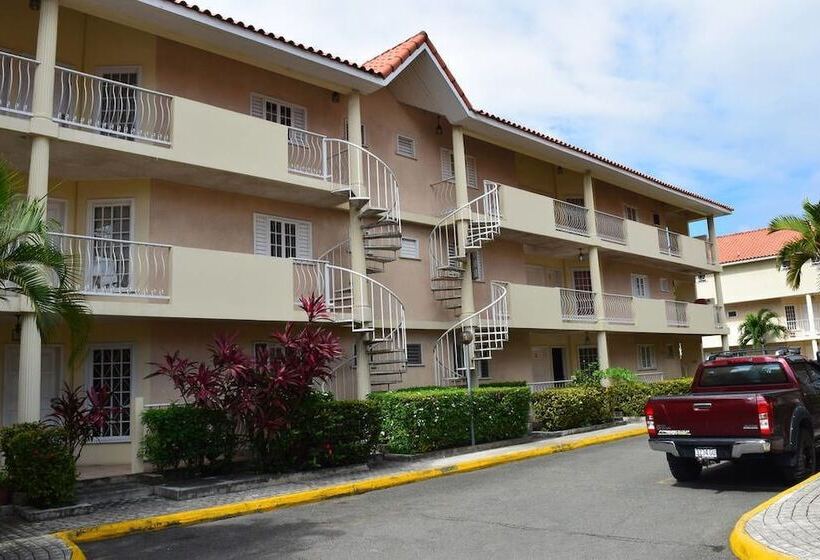 Naturesview Castle B&b