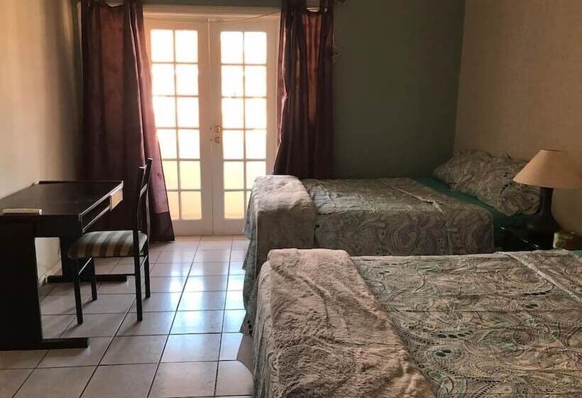 Naturesview Castle B&b